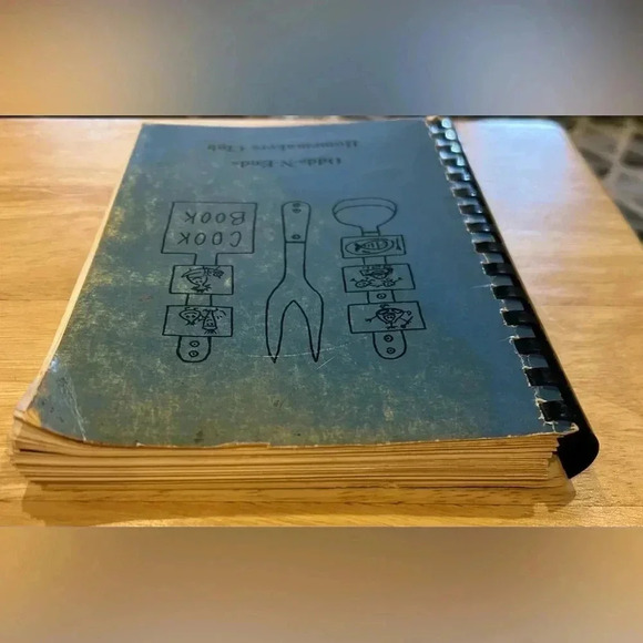 Odds-N-Ends Homemakers Club of Minnesota Cookbook Vintage Published in 1977. - Picture 3 of 8